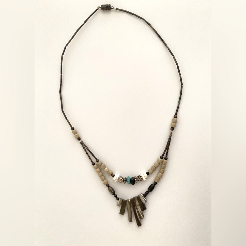 VINTAGE AMERICAN INDIAN BEADED NECKLACE